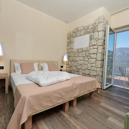 Hotel Eden Brenzone sul Garda Habitación foto